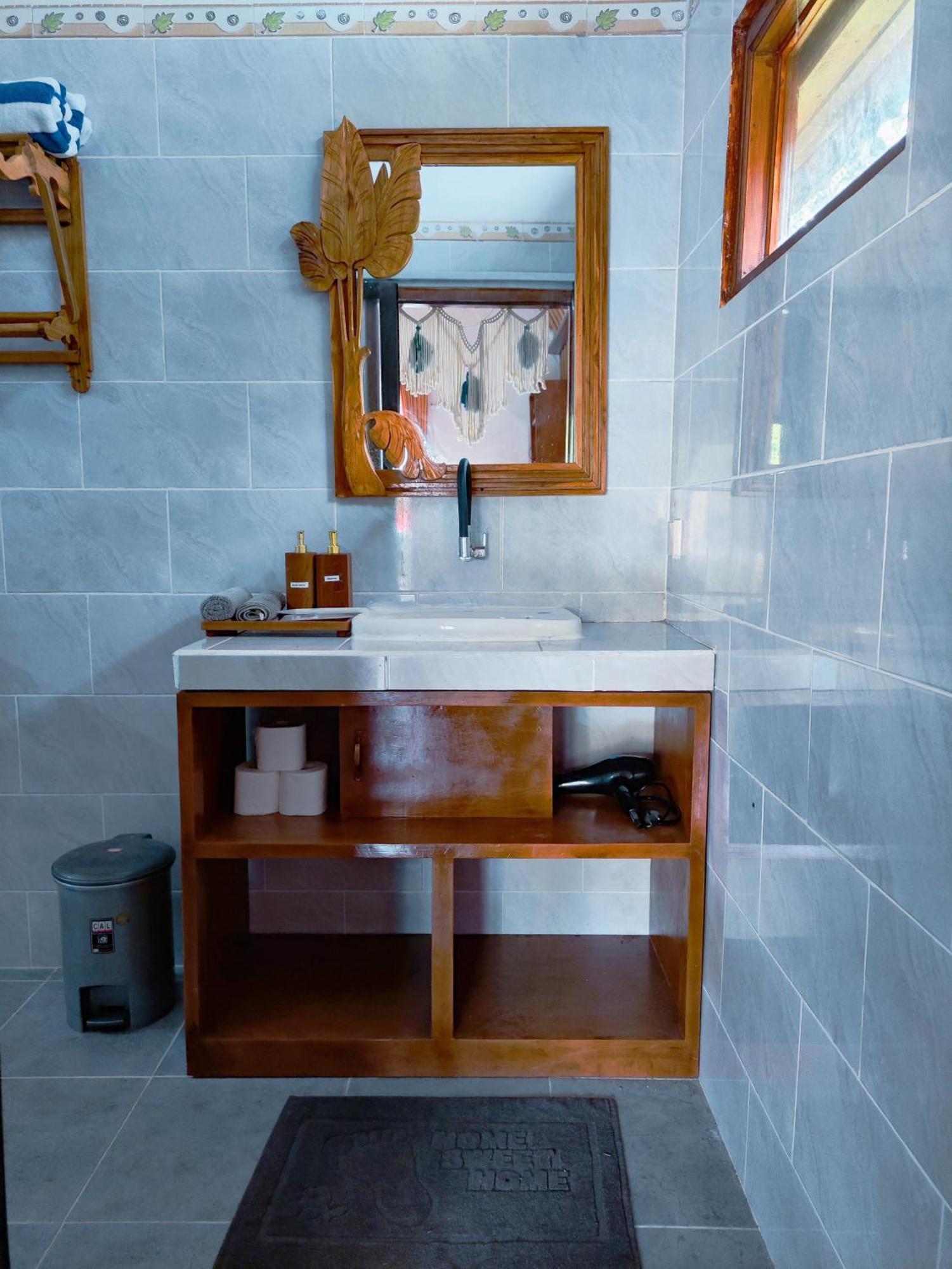 Meket Bungalows Toyapakeh Экстерьер фото