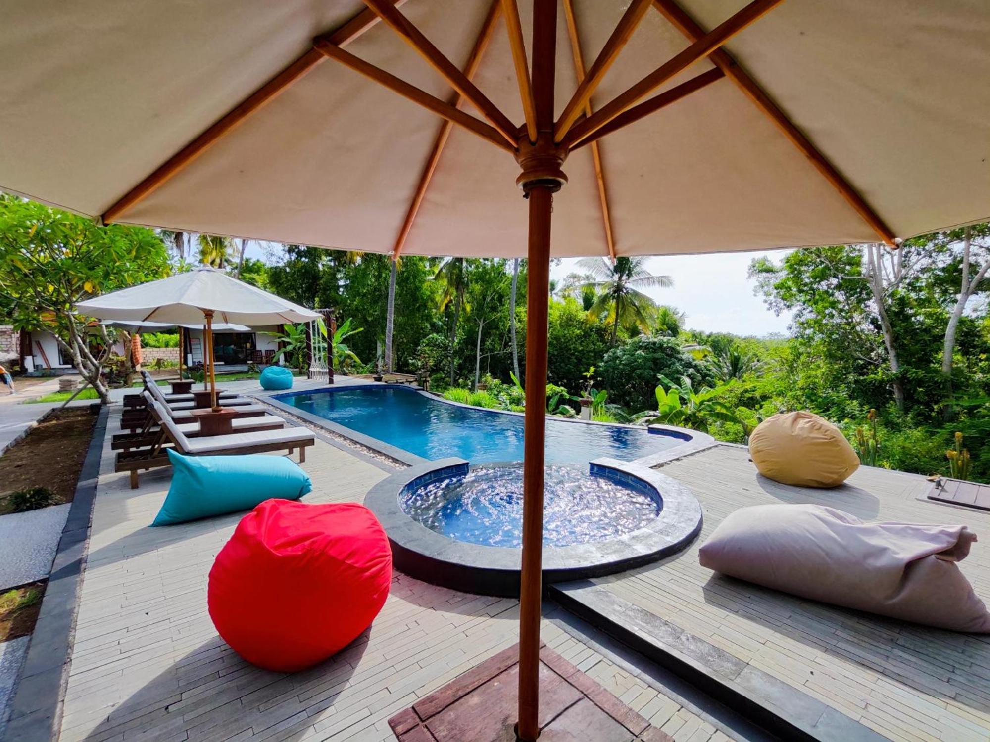 Meket Bungalows Toyapakeh Экстерьер фото