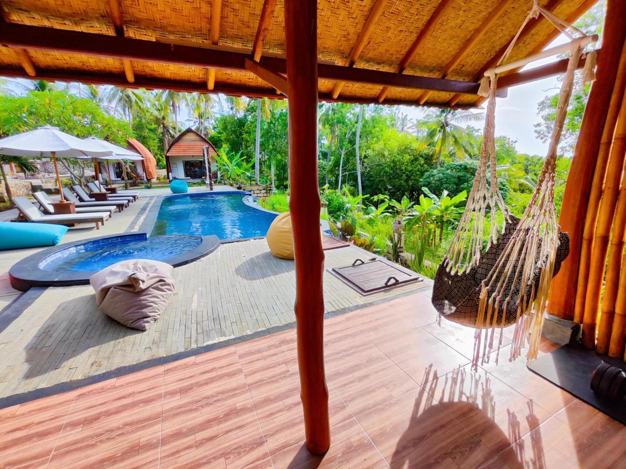 Meket Bungalows Toyapakeh Экстерьер фото