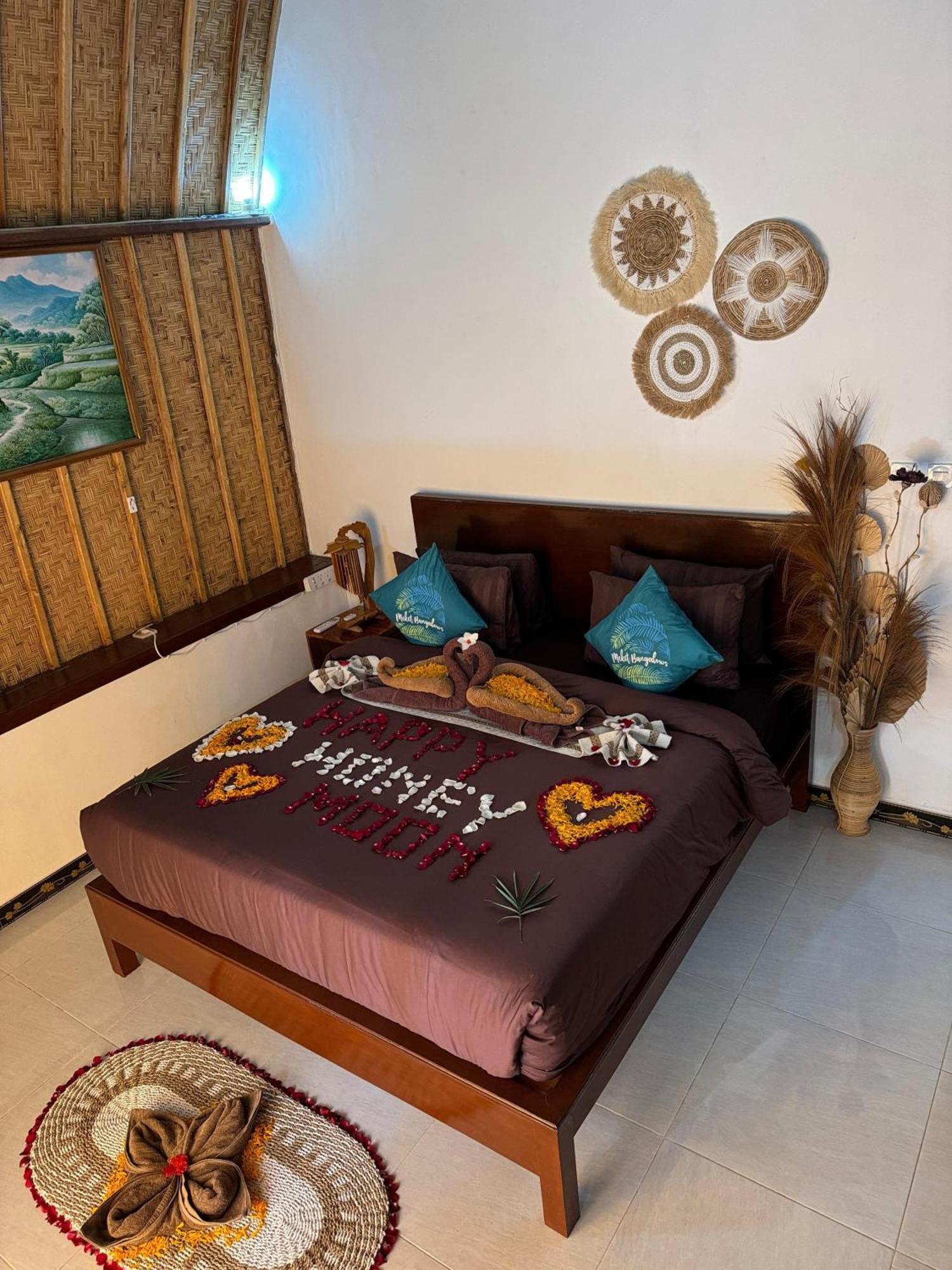 Meket Bungalows Toyapakeh Экстерьер фото