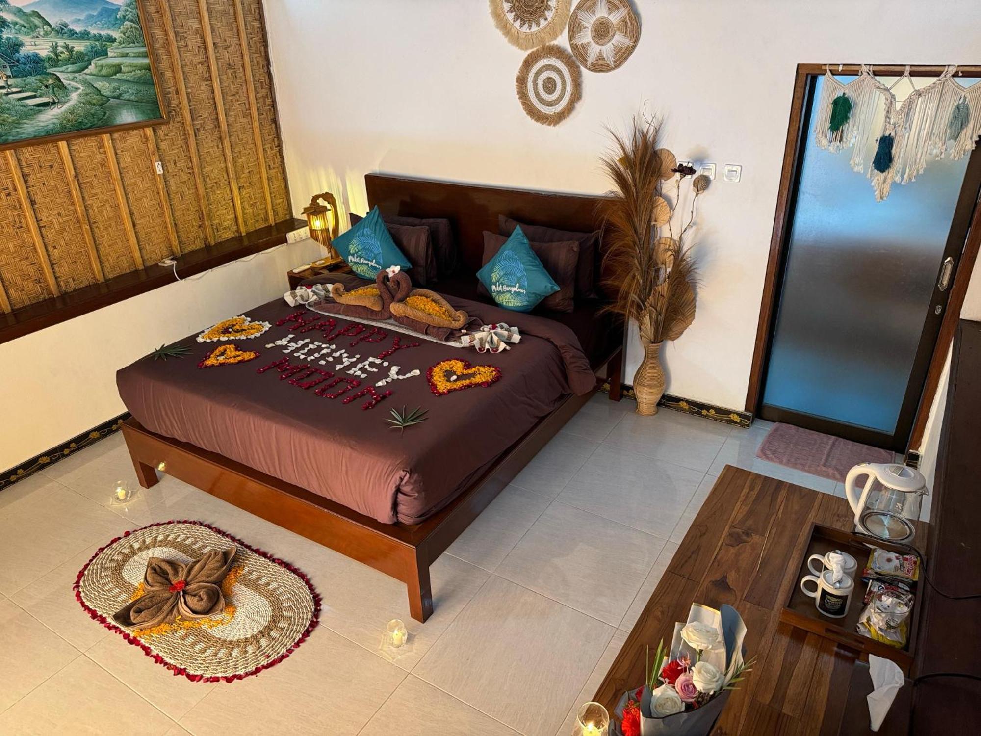 Meket Bungalows Toyapakeh Экстерьер фото