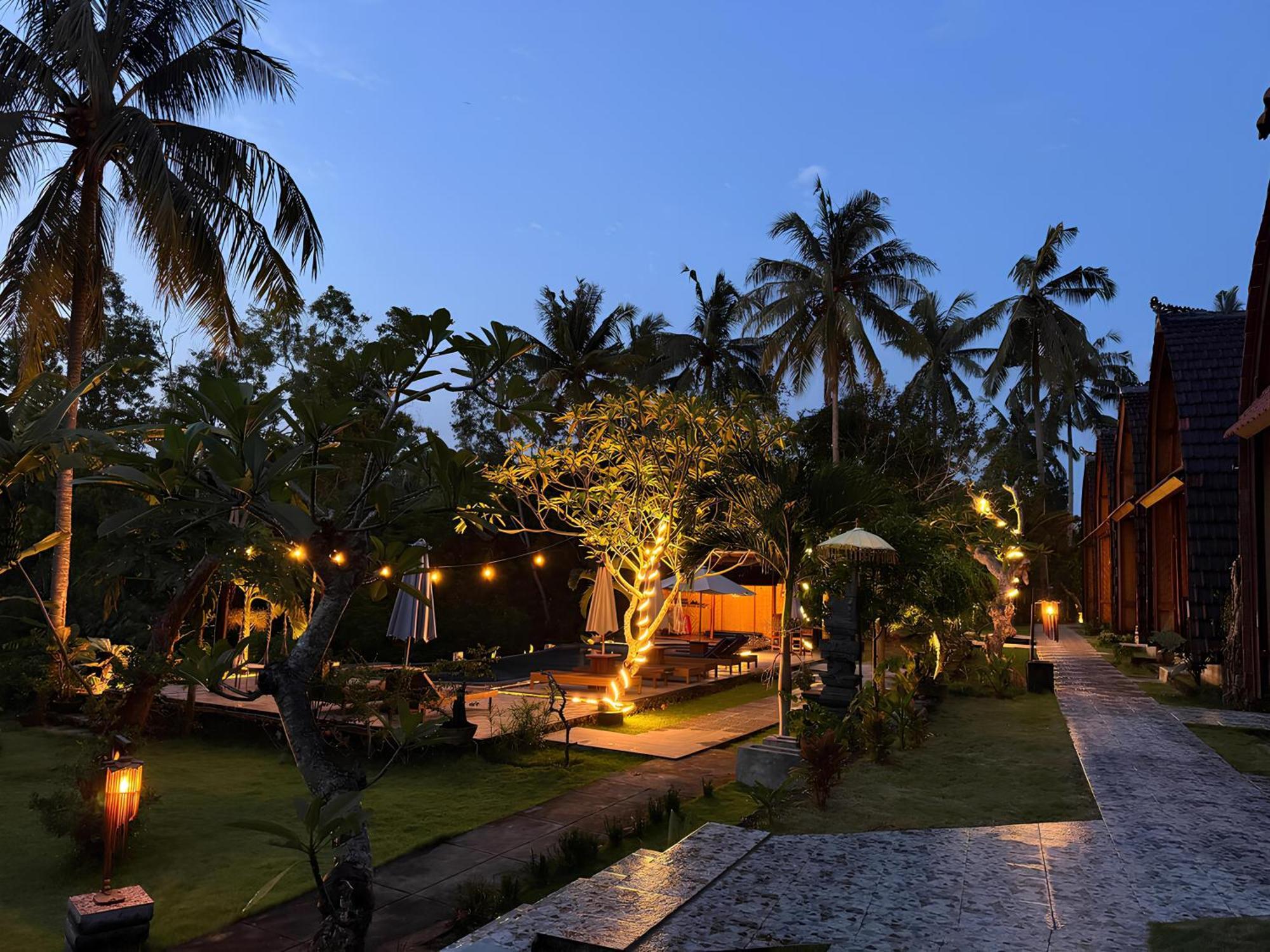 Meket Bungalows Toyapakeh Экстерьер фото