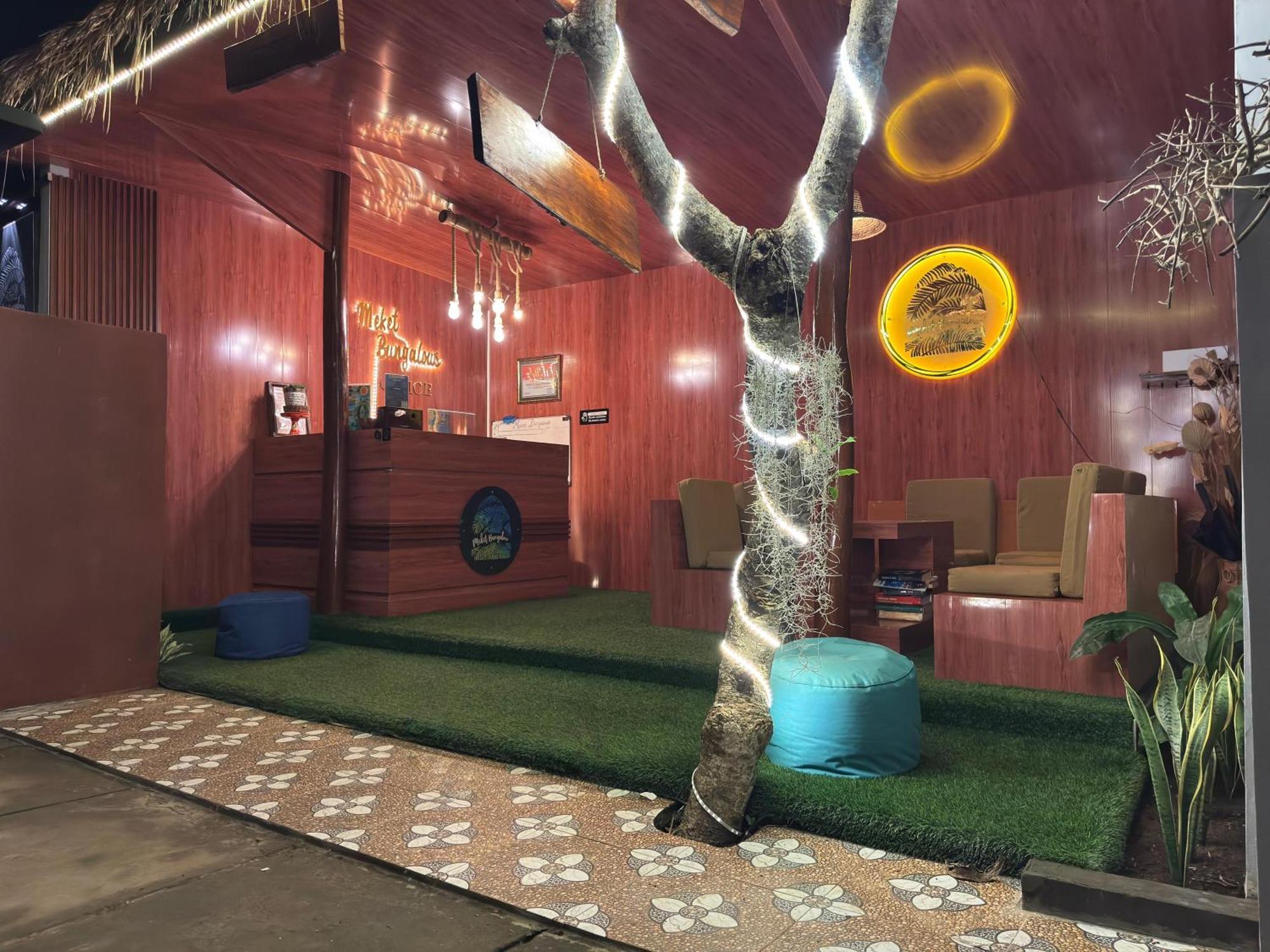 Meket Bungalows Toyapakeh Экстерьер фото